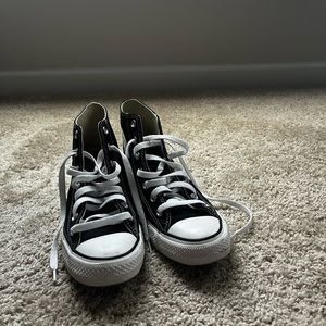 Black high-top converse
